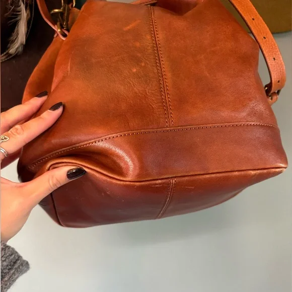 Madewell Lafayette Bucket Bag Brown English Saddle Leather crossbody Tote Purse - Picture 4 of 14